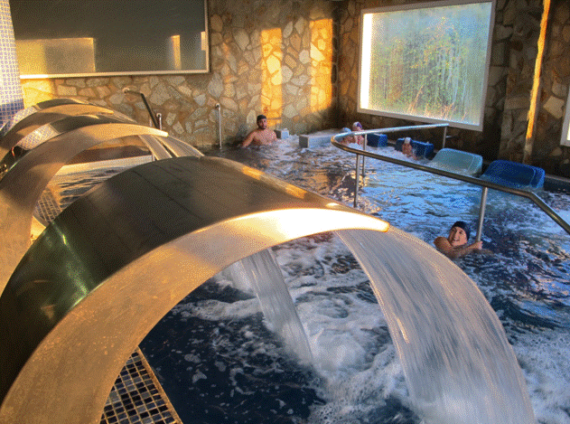 Piscina activa del Balneario Fuentes del Trampal